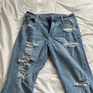 american eagle ripped jeans